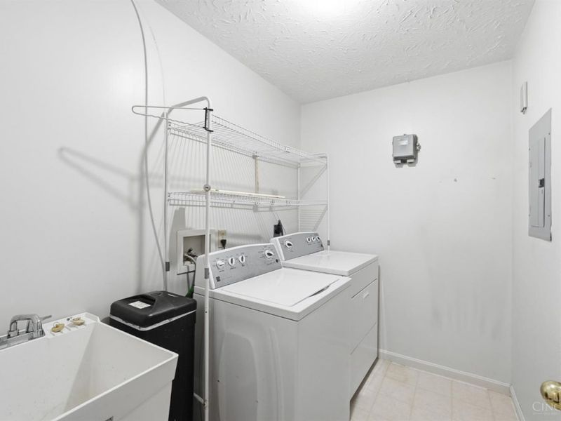 10512 West Road, Unit 34, Harrison, OH 45030 Photo 23