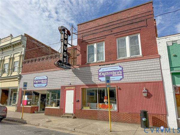 121 W Carolina Avenue , Crewe, VA 23930