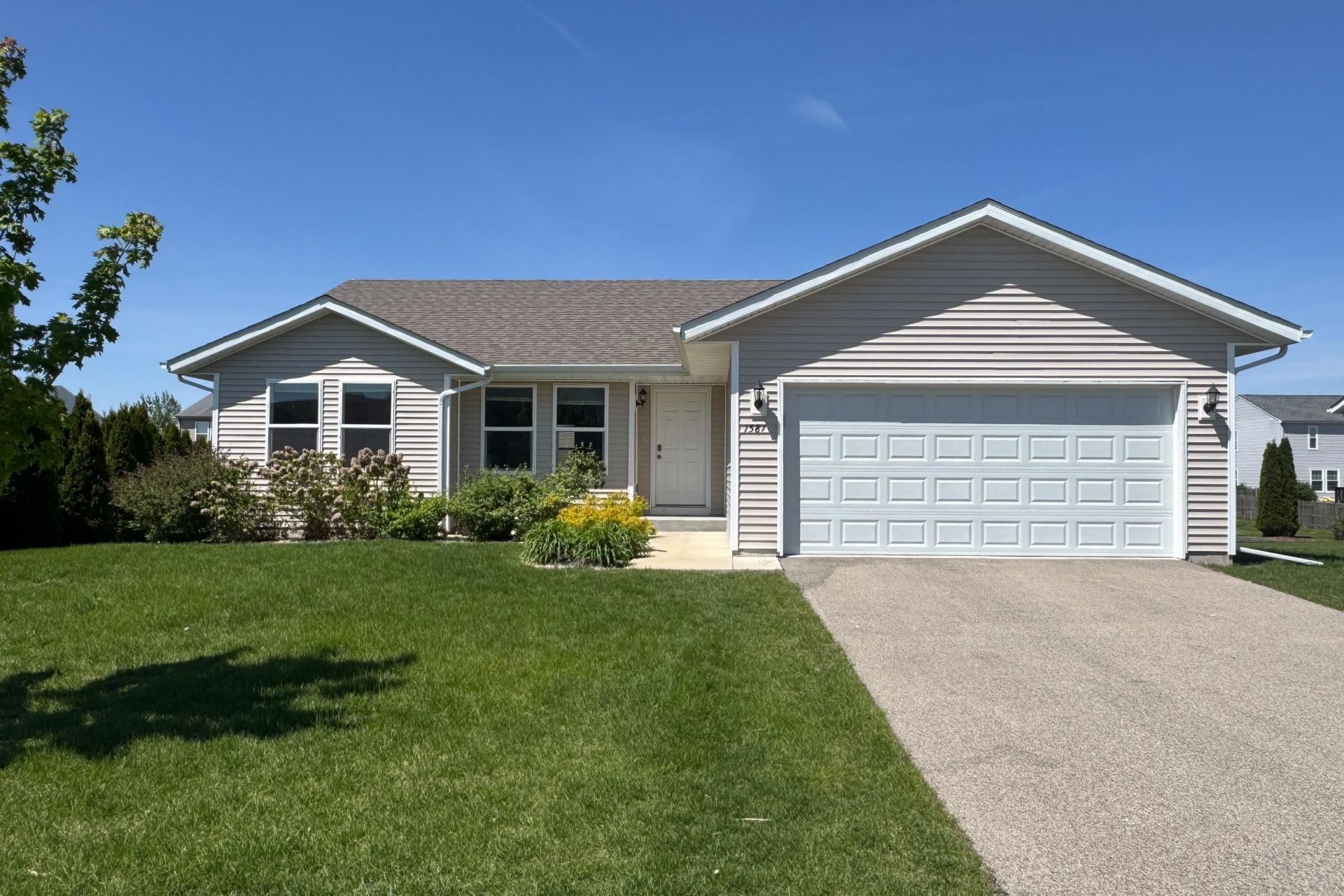 1581 Parkside Drive, Belvidere, IL 61008 Main Photo