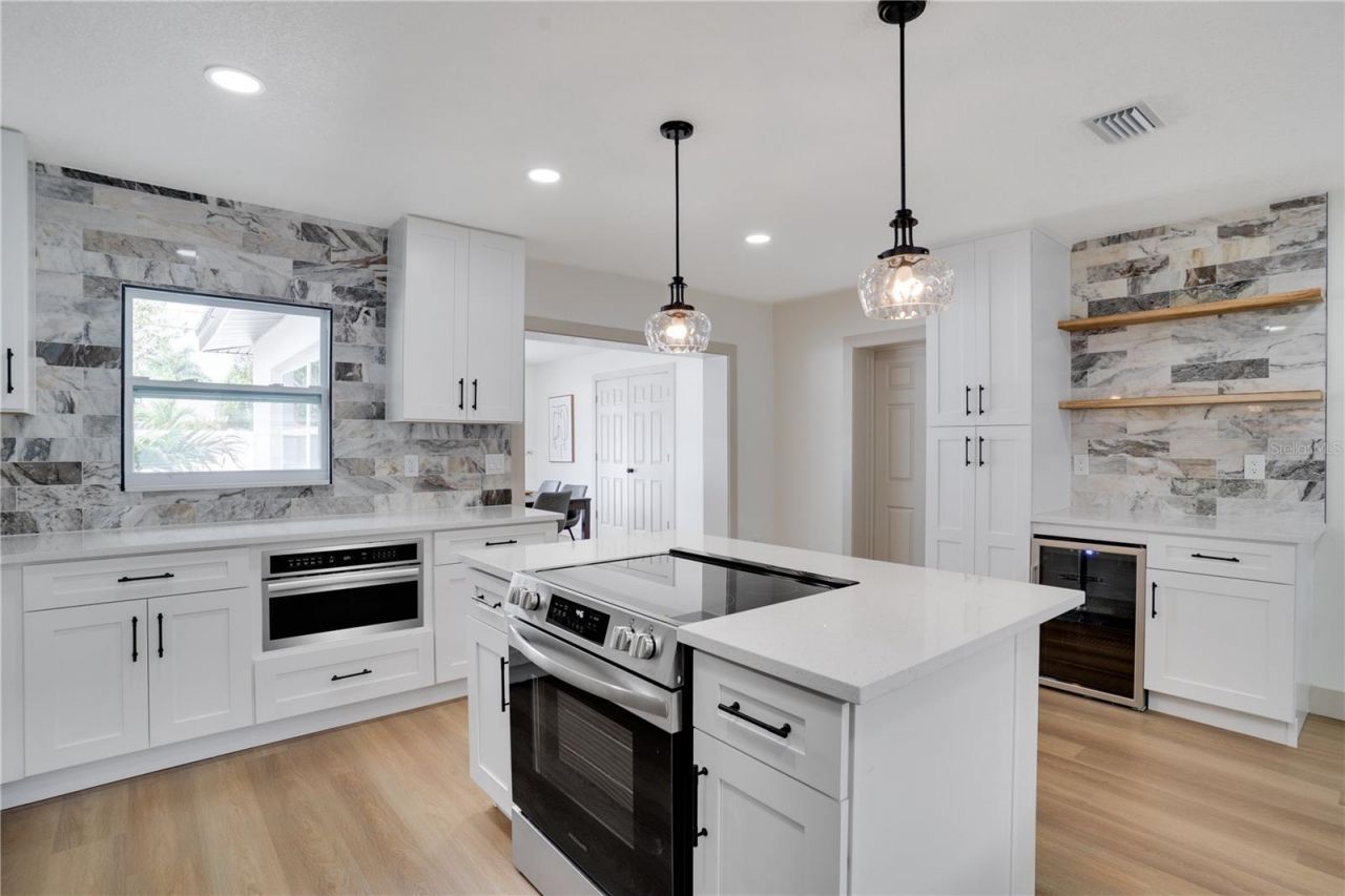 1950 75th Street N, Saint Petersburg, FL 33710 Photo