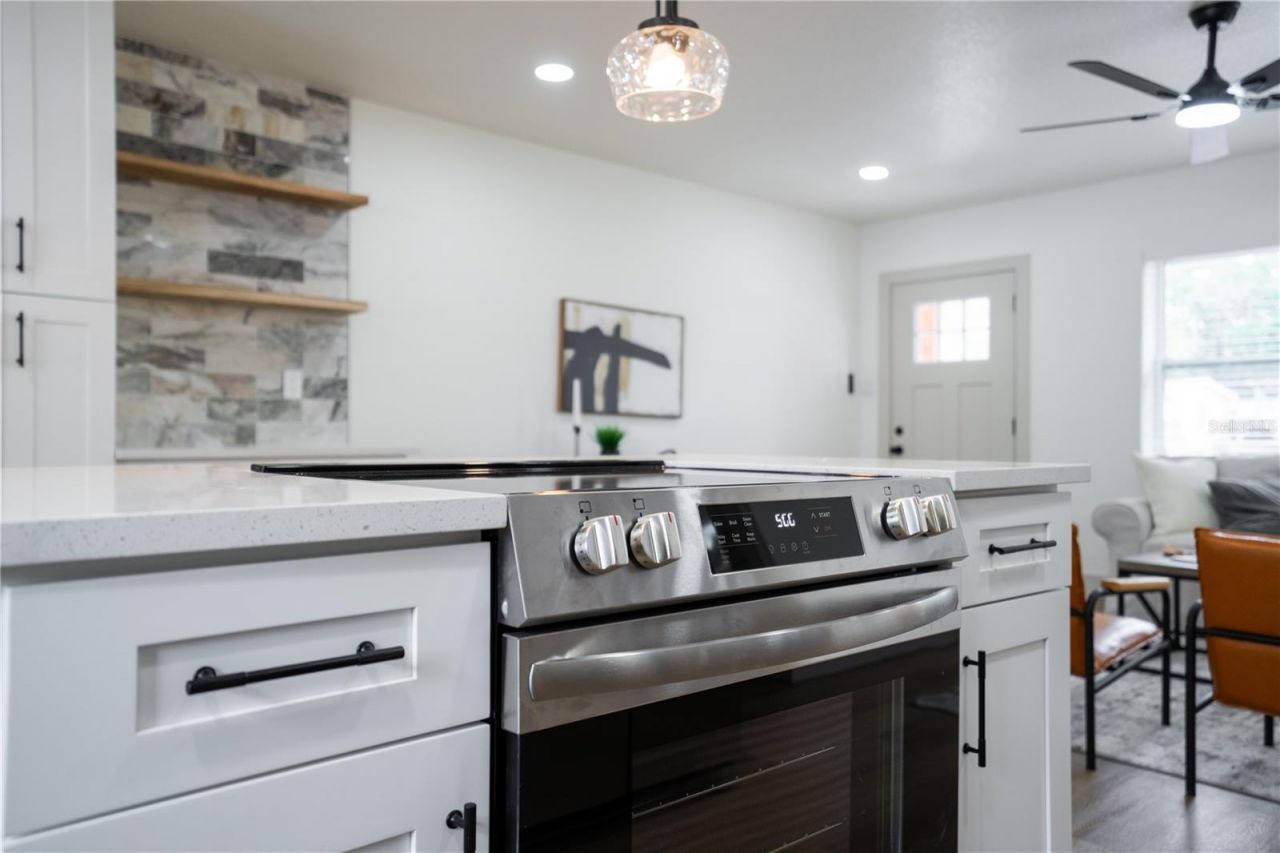 1950 75th Street N, Saint Petersburg, FL 33710 Photo