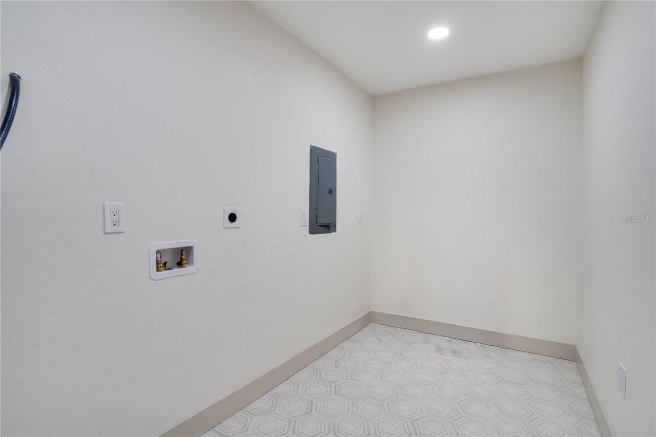 1950 75th Street N, Saint Petersburg, FL 33710 Photo