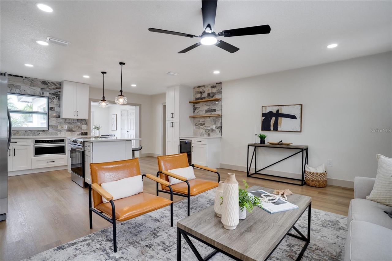 1950 75th Street N, Saint Petersburg, FL 33710 Photo