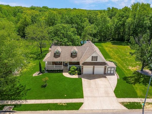 1508 Winchester Drive, Pleasant Hill, MO 64080
