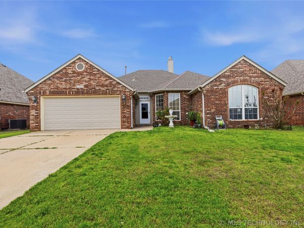 3244 S 202nd East Avenue E, Broken Arrow, OK 74014