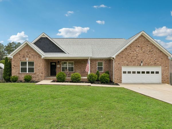 1082 Corey Dr , Lewisburg, TN 37091