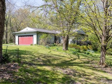 6 S Herrick Road , East Aurora, NY 14052