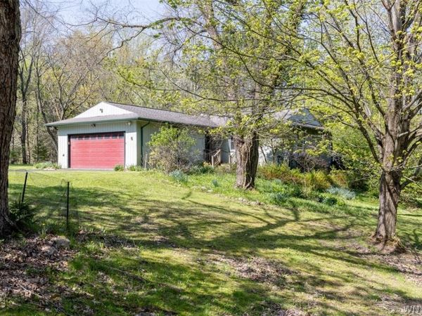 6 S Herrick Road , East Aurora, NY 14052