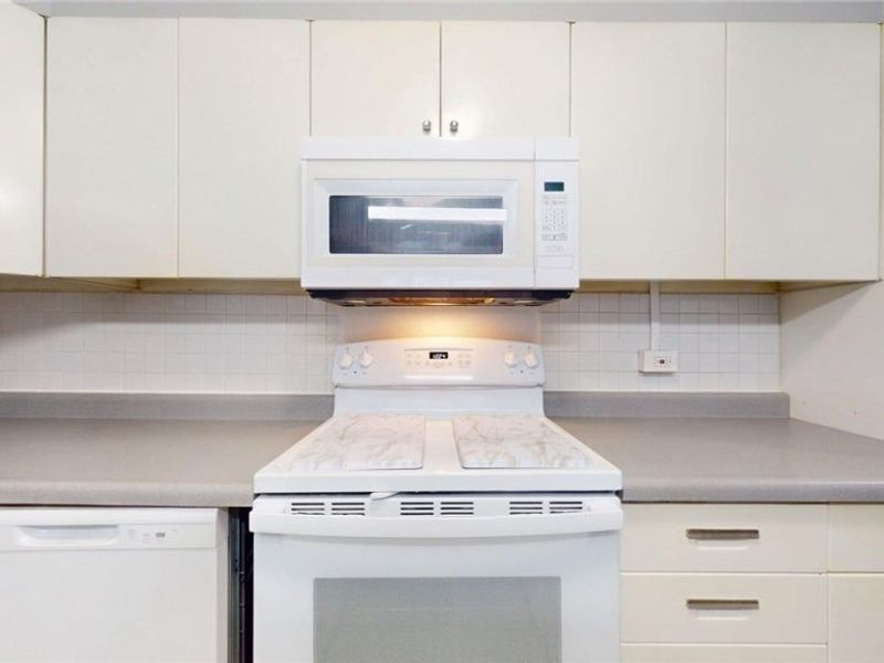 12700 Lake Avenue, Unit 804, Lakewood, OH 44107 Photo 5