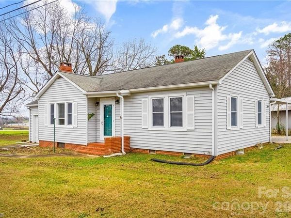 165 Lakeview Church Road , Linwood, NC 27299