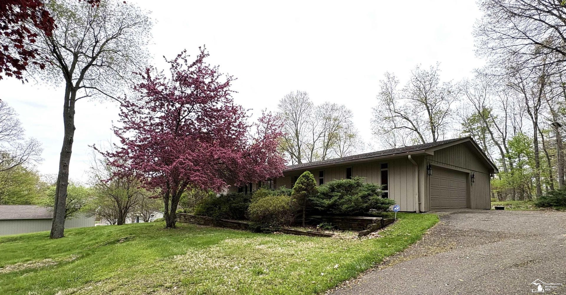 13550 Dunham Road, Hartland, MI 48353 Main Photo