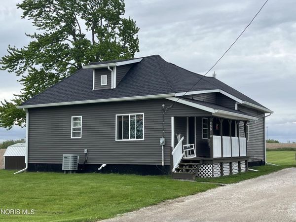 20012 County Road R , Alvordton, OH 43501