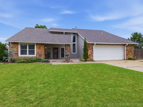 2400 W Washington Place, Broken Arrow, OK 74012