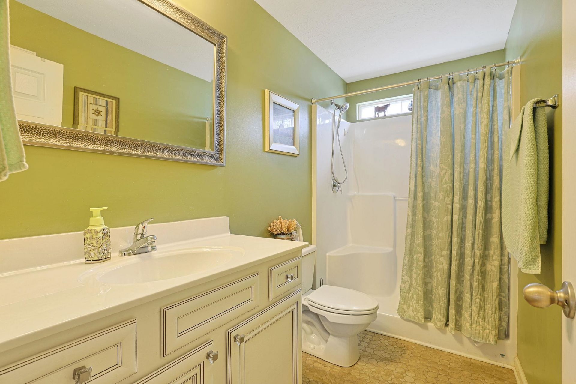 504 Cottage Oaks Circle Photo 16