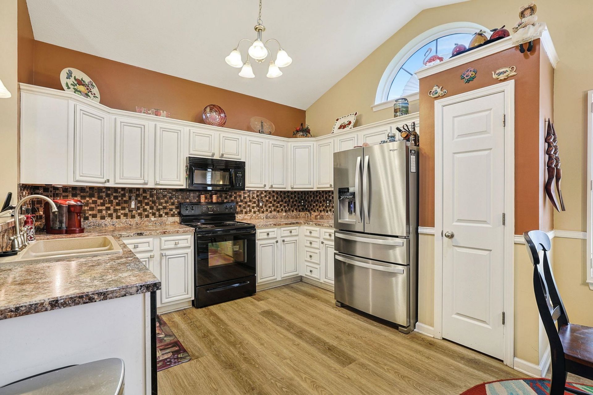 504 Cottage Oaks Circle Photo 9