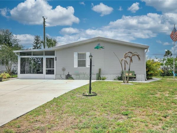 1039 Wren Circle, Barefoot Bay, FL 32976