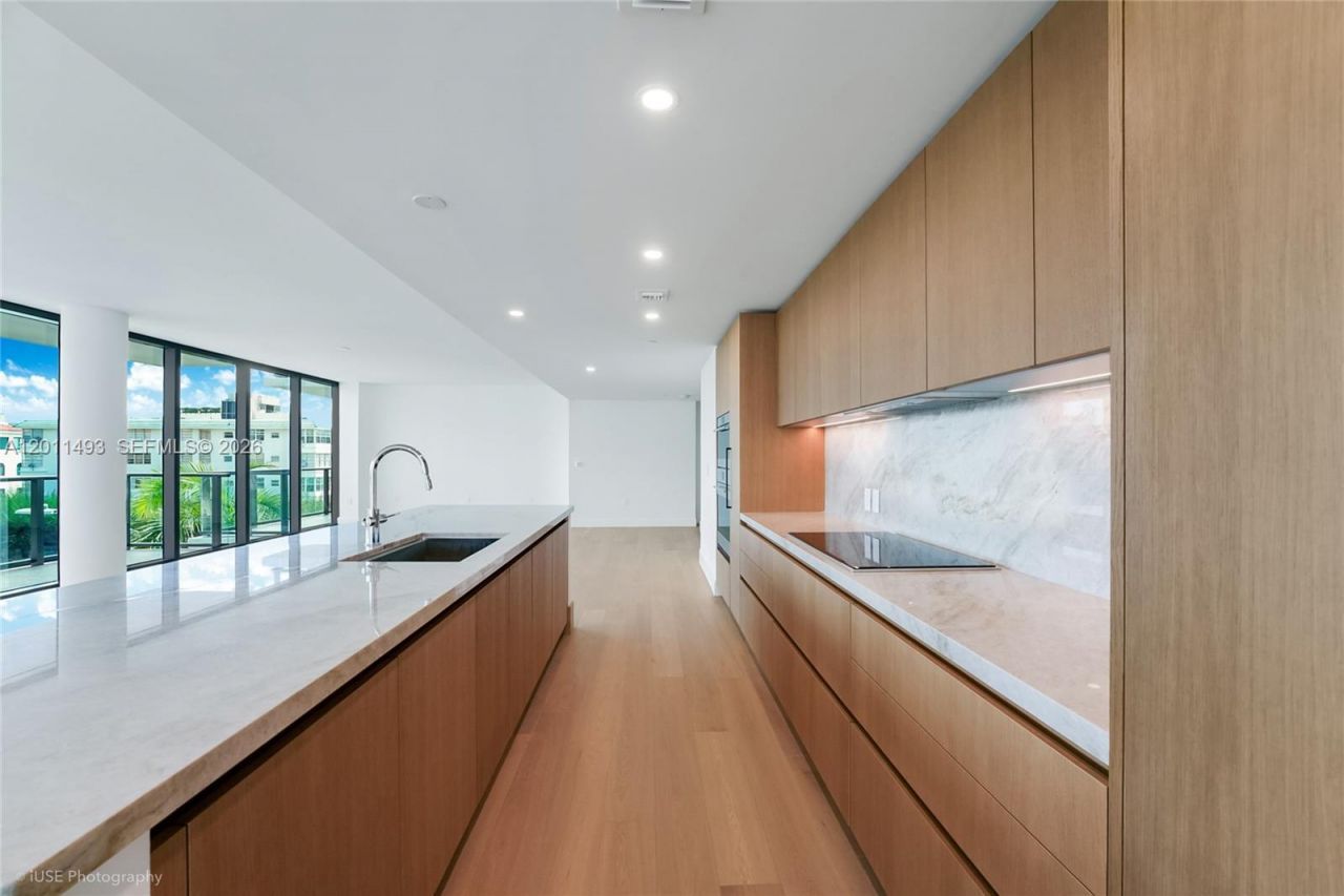1177 Kane Concourse, Unit 405, Bay Harbor Islands, FL 33154 Photo