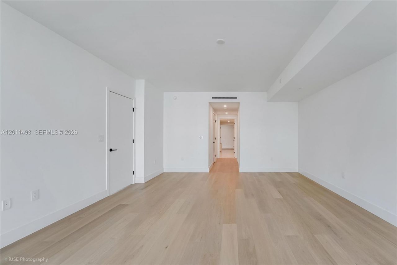 1177 Kane Concourse, Unit 405, Bay Harbor Islands, FL 33154 Photo