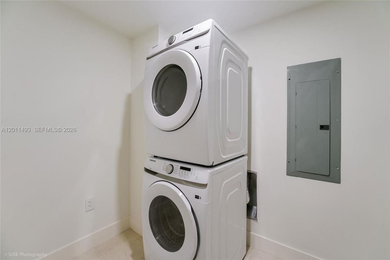 1177 Kane Concourse, Unit 405, Bay Harbor Islands, FL 33154 Photo