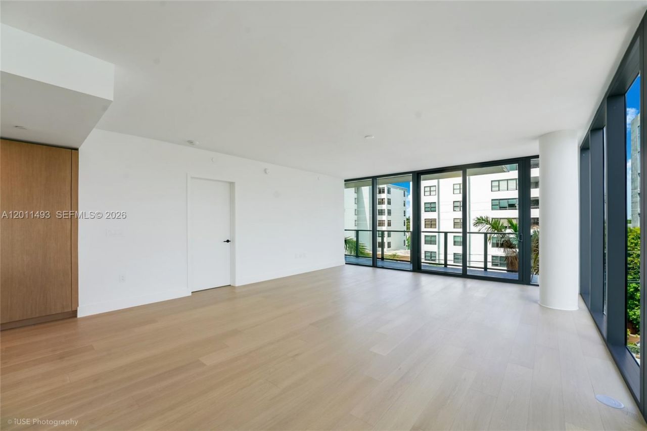 1177 Kane Concourse, Unit 405, Bay Harbor Islands, FL 33154 Photo