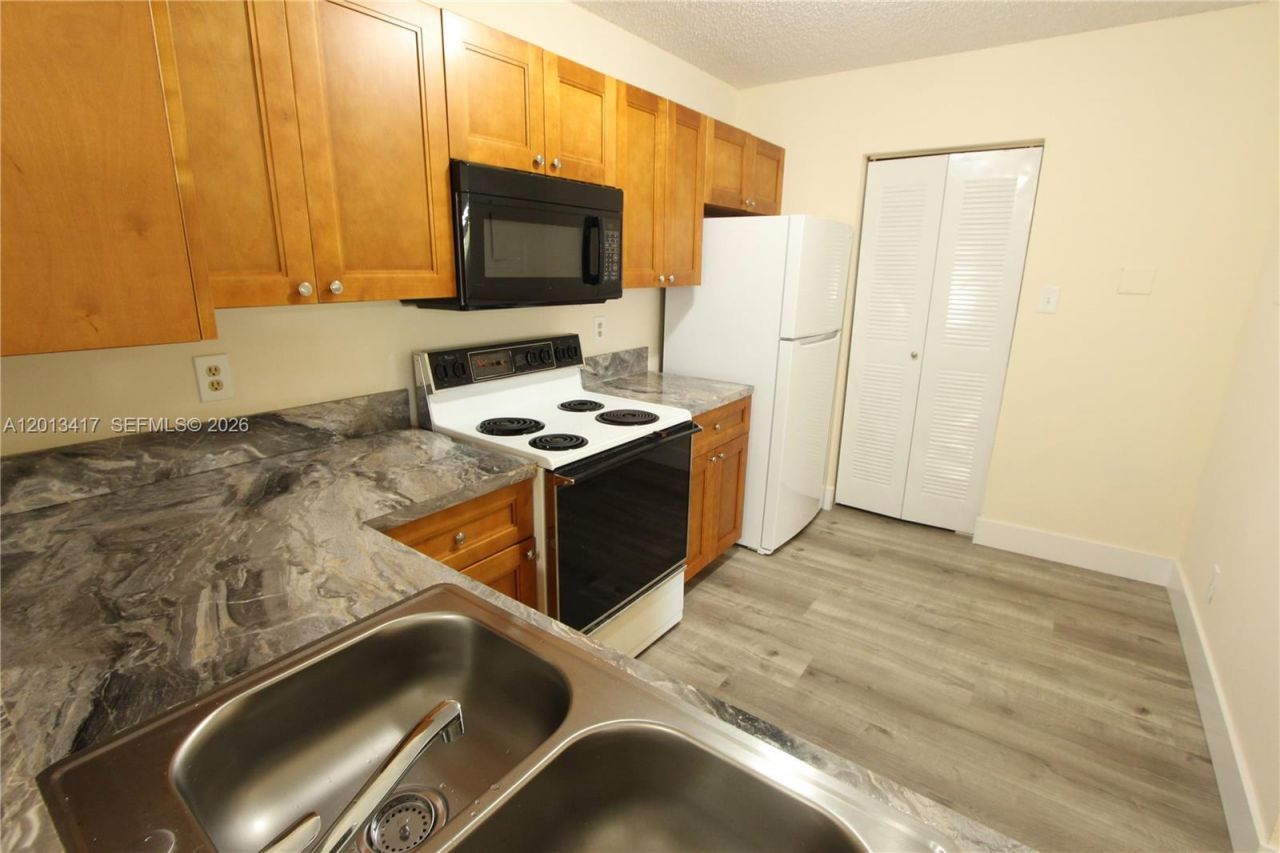 11211 W Atlantic Blvd, Unit 308, Coral Springs, FL 33071 Photo