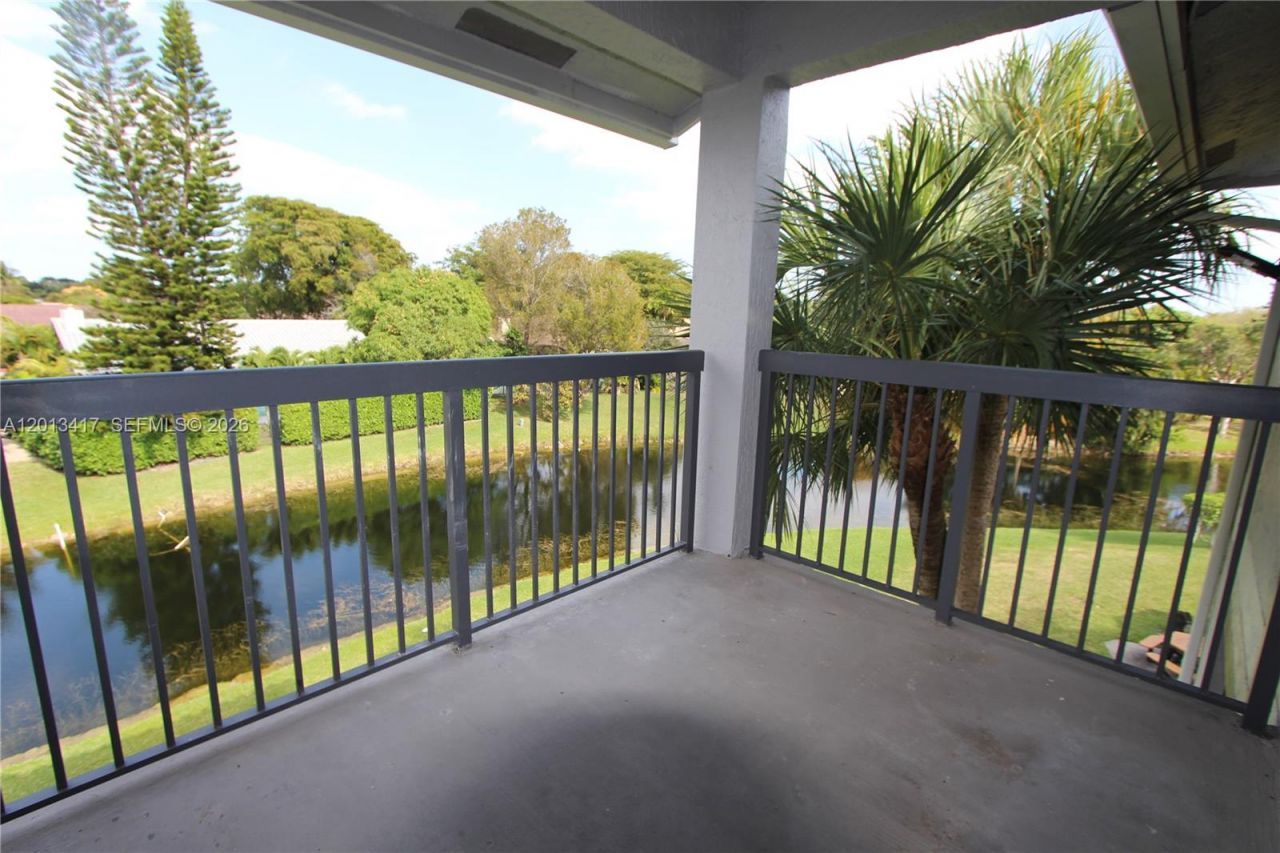11211 W Atlantic Blvd, Unit 308, Coral Springs, FL 33071 Photo