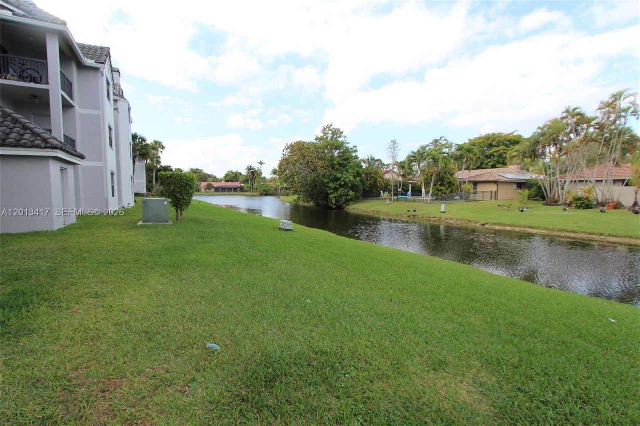 11211 W Atlantic Blvd, Unit 308, Coral Springs, FL 33071 Photo
