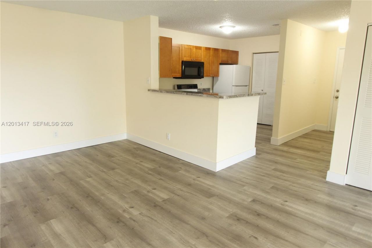 11211 W Atlantic Blvd, Unit 308, Coral Springs, FL 33071 Photo