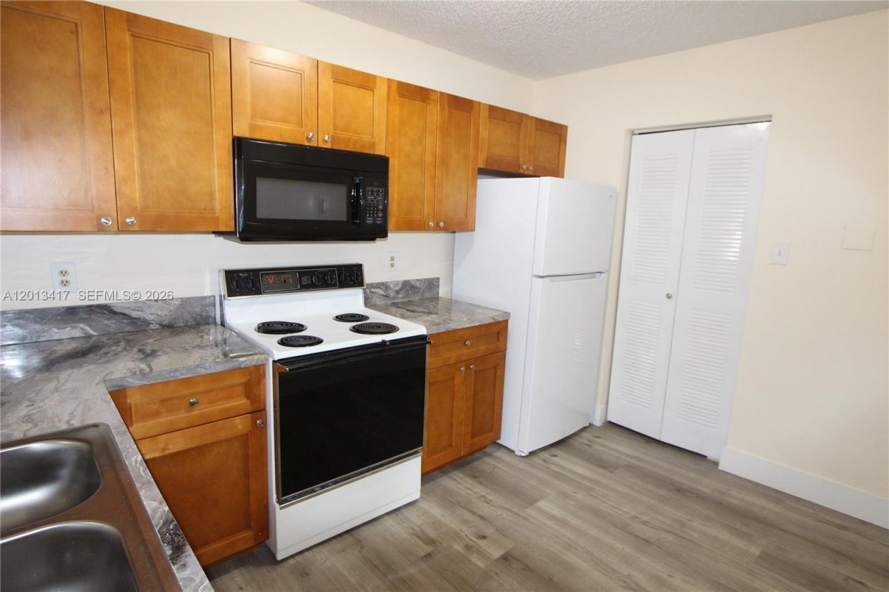 11211 W Atlantic Blvd, Unit 308, Coral Springs, FL 33071 Photo