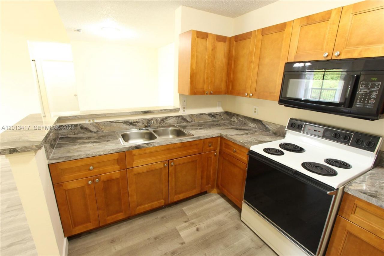 11211 W Atlantic Blvd, Unit 308, Coral Springs, FL 33071 Photo