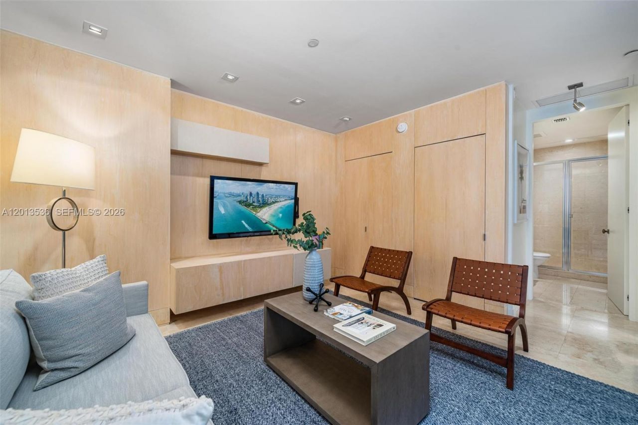 6799 Collins Ave , Unit 205, Miami Beach, FL 33141 Photo