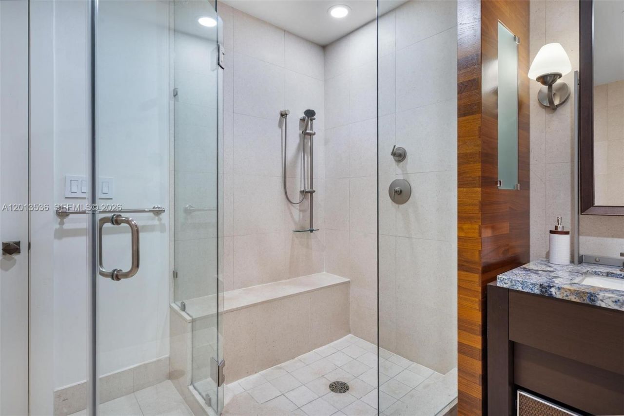 6799 Collins Ave, Unit 205, Miami Beach, FL 33141 Photo