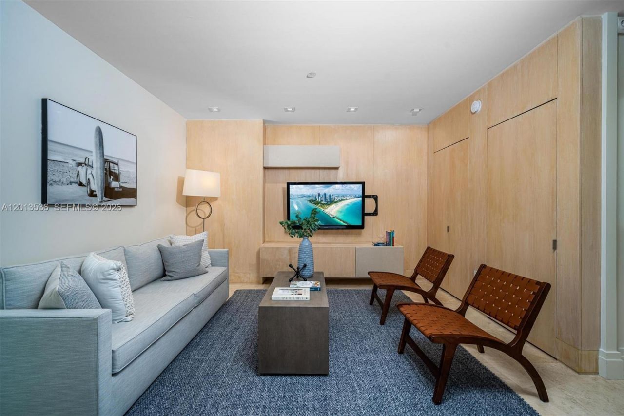 6799 Collins Ave , Unit 205, Miami Beach, FL 33141 Photo