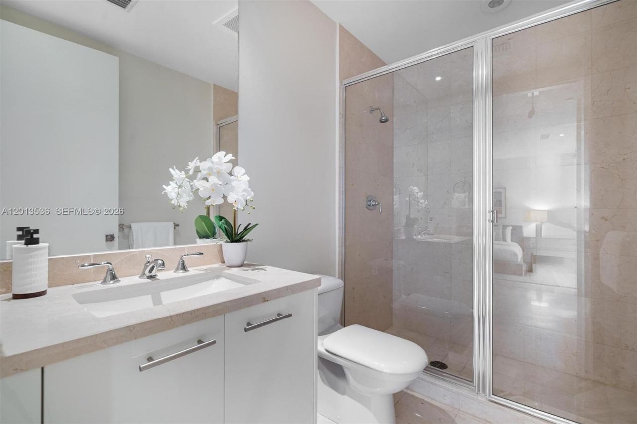6799 Collins Ave, Unit 205, Miami Beach, FL 33141 Photo