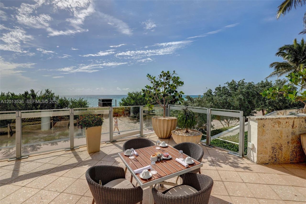 6799 Collins Ave, Unit 205, Miami Beach, FL 33141 Photo