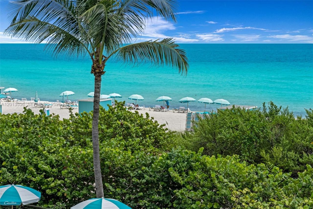 6799 Collins Ave, Unit 205, Miami Beach, FL 33141 Photo