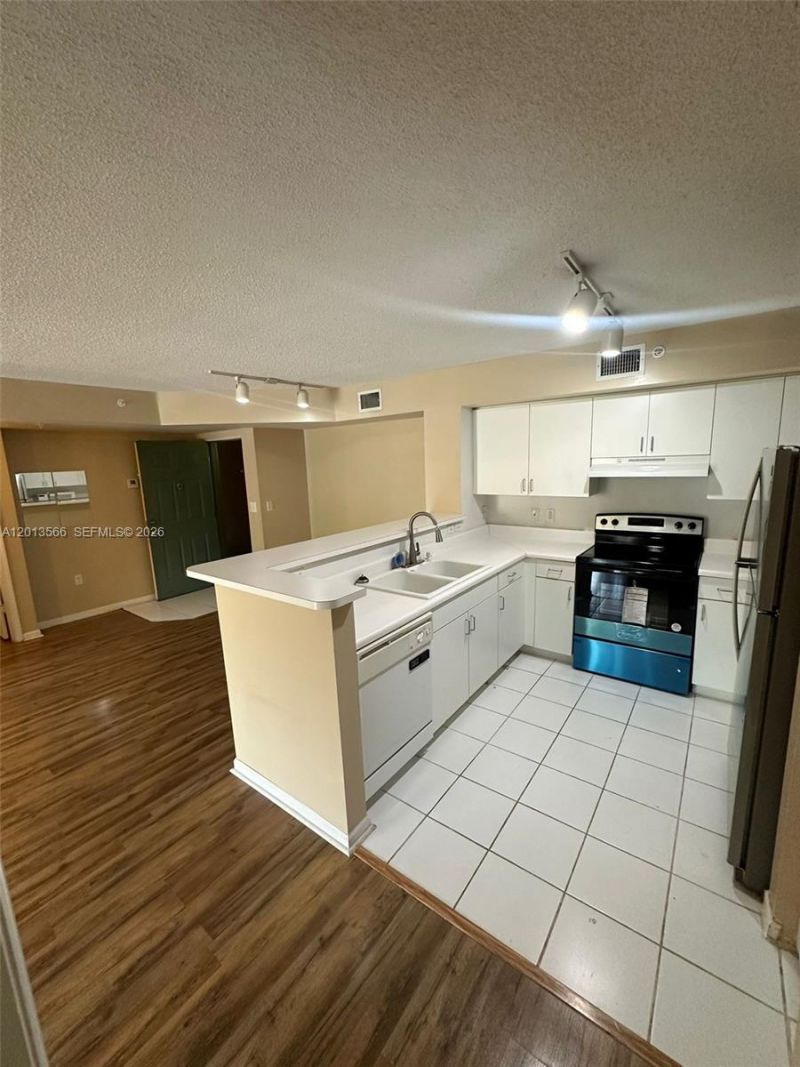 4828 N State Road 7, Unit 8205, Coconut Creek, FL 33073 Photo