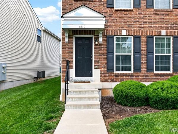 1819 Basston Drive, Maryland Heights, MO 63146