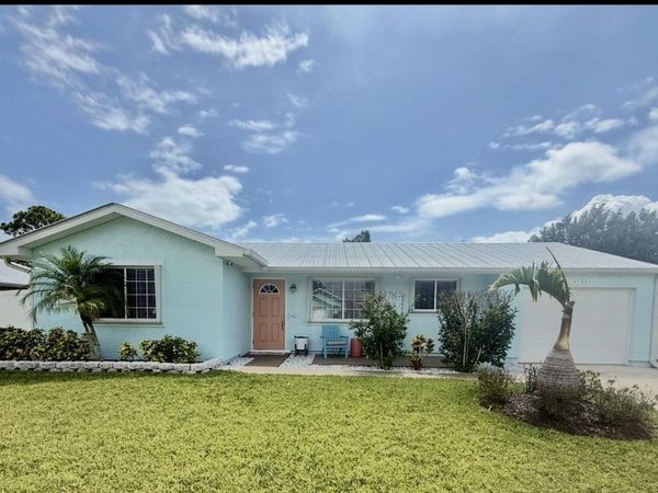 1751 SE Mansfield Street, Port St. Lucie, FL 34952