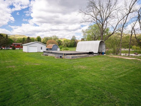 421 Walnut Place , La Crescent, MN 55947