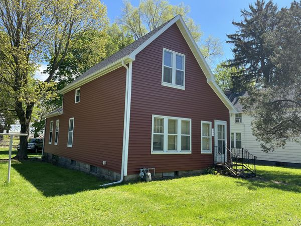 861 Paw Paw Avenue, Benton Harbor, MI 49022