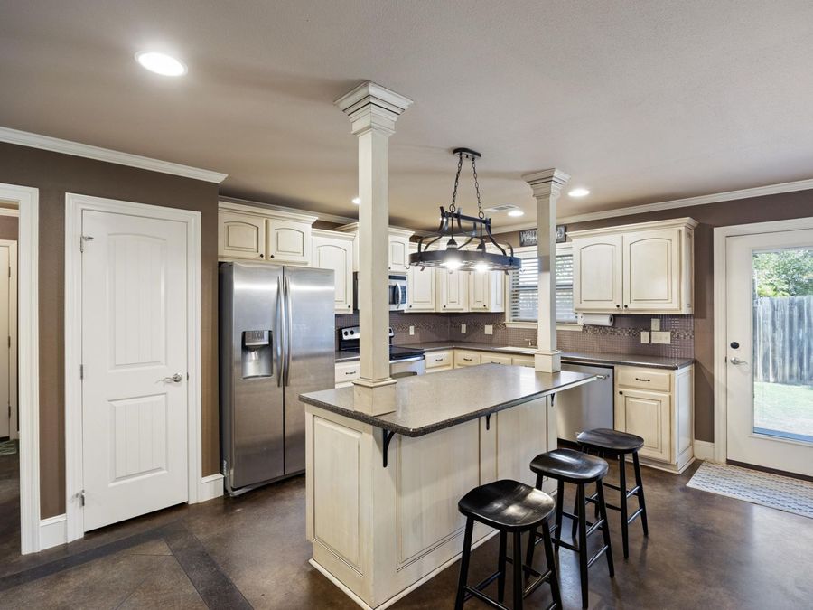 Property Image 4