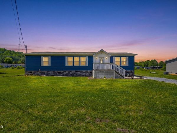 1463 Old Newport , Dandridge, TN 37725