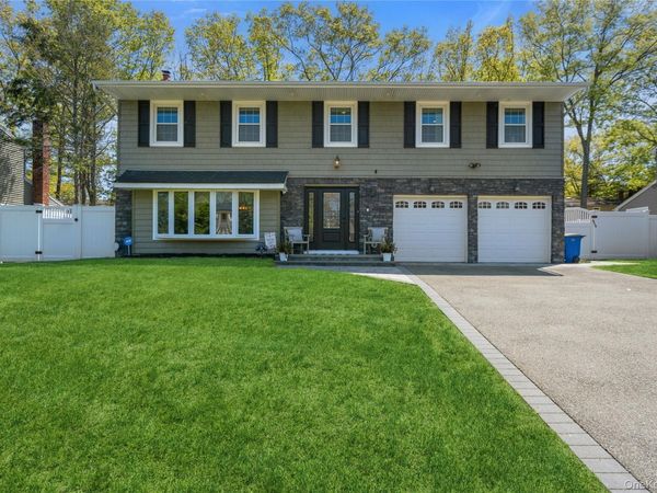 50 Abbot Road , Smithtown, NY 11787