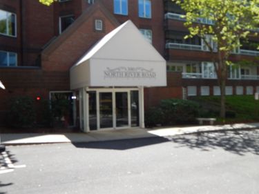 300 River Road, Unit 504, Manchester, NH 03104
