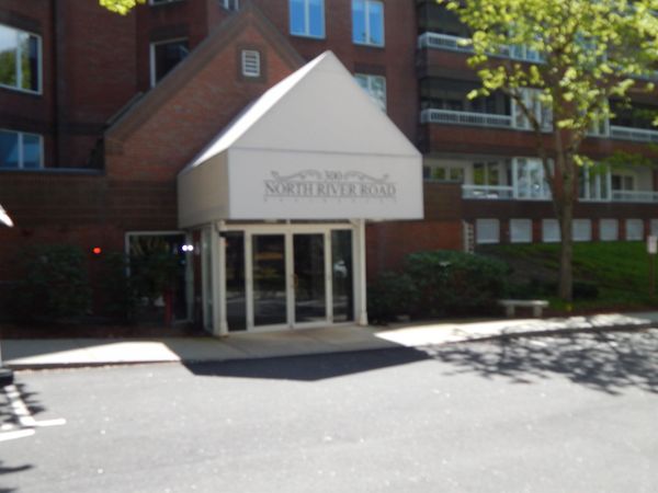 300 River Road, Unit 504, Manchester, NH 03104