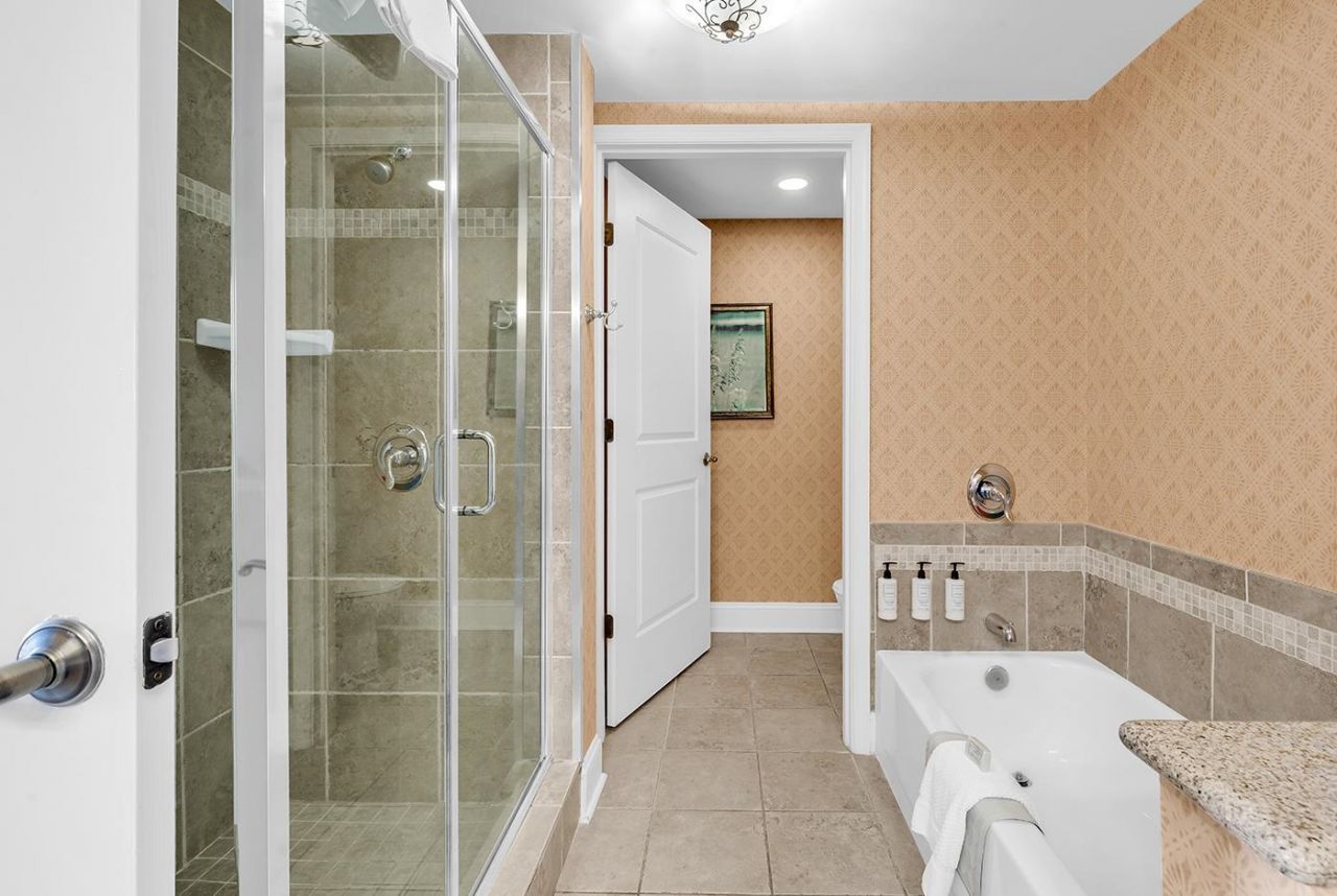8121 Amalfi Pl. Photo 14