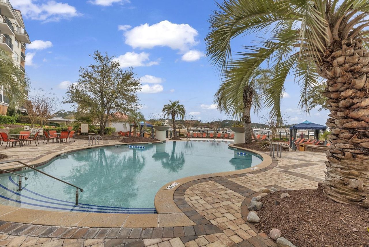 8121 Amalfi Pl. Photo 34