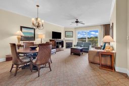 8121 Amalfi Pl. photo 4