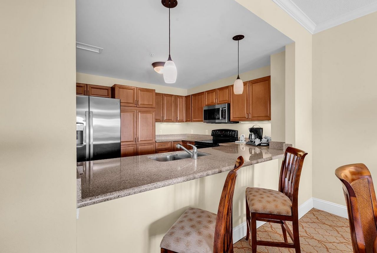 8121 Amalfi Pl. Photo 6
